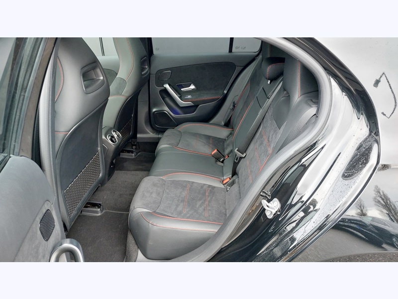 Image Mercedes-Benz CLASSE A 200 d AMG Line AMG Line  Pack Sport Noir  Ligne AMG Premium Plus