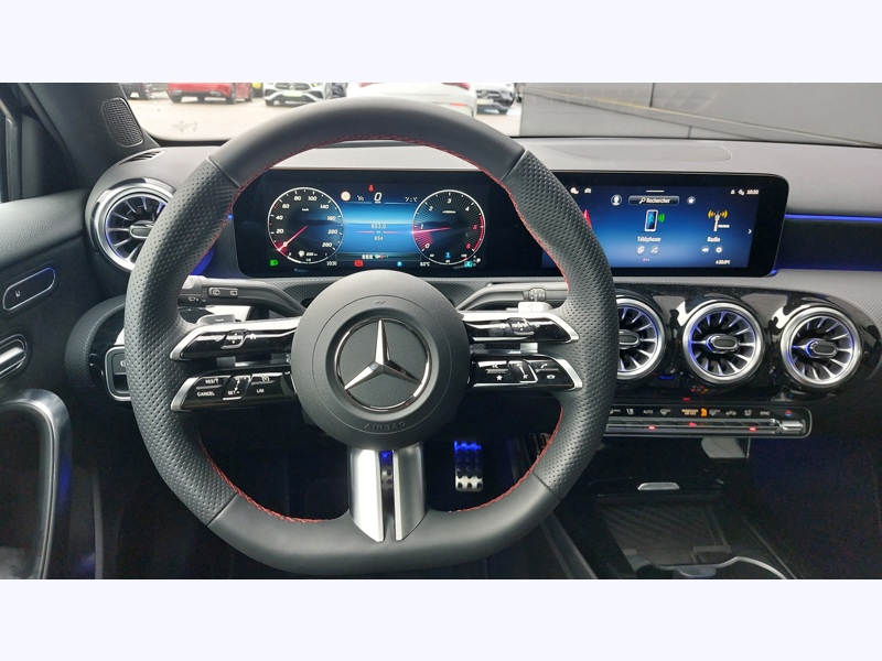 Image Mercedes-Benz CLASSE A 200 d AMG Line AMG Line  Pack Sport Noir  Ligne AMG Premium Plus