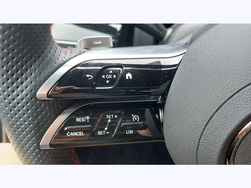 Image Mercedes-Benz CLASSE A 200 d AMG Line AMG Line  Pack Sport Noir  Ligne AMG Premium Plus