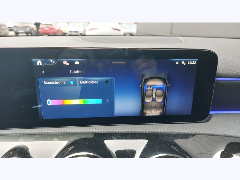 Image Mercedes-Benz CLASSE A 200 d AMG Line AMG Line  Pack Sport Noir  Ligne AMG Premium Plus