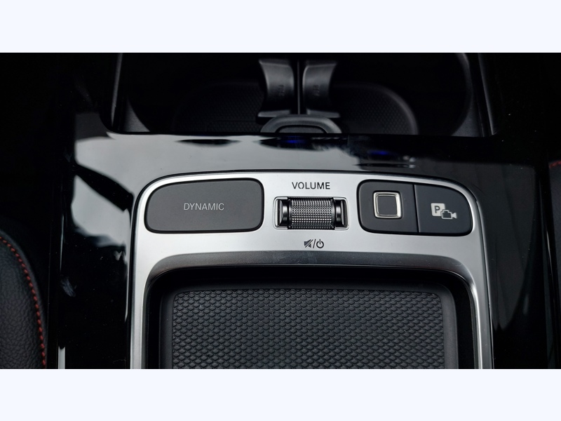 Image Mercedes-Benz CLASSE A 200 d AMG Line AMG Line  Pack Sport Noir  Ligne AMG Premium Plus