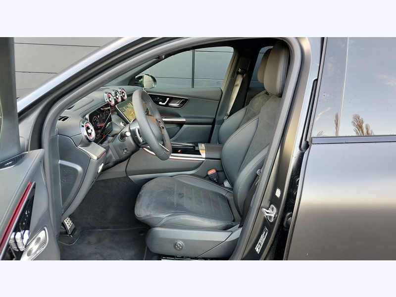 Image Mercedes-Benz GLC SUV GLC 300 e  Hybrid EQ 4MATIC  AMG Line   Pack Sport Noir  Pack Premium Plus Android Auto  Apple  CarP