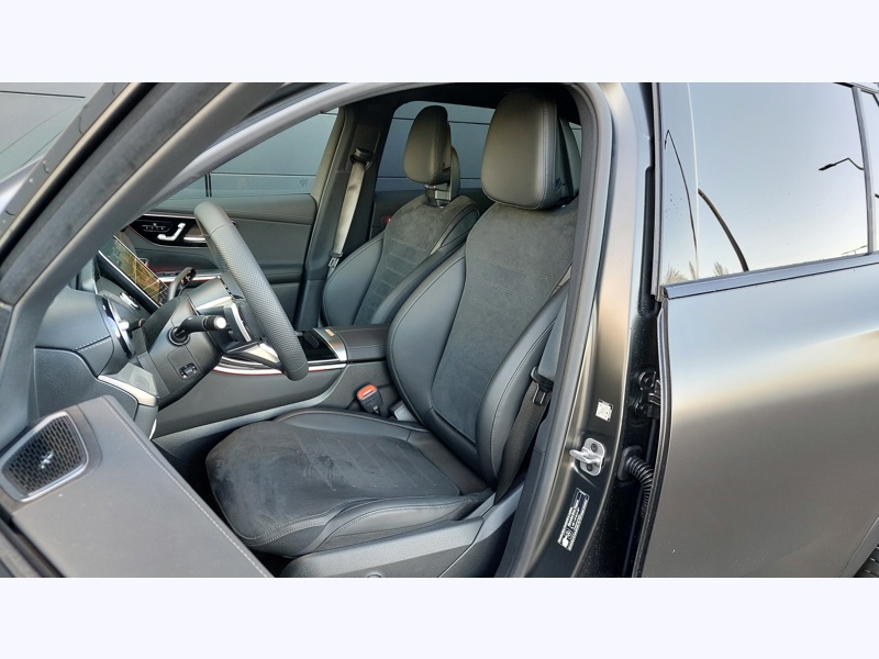 Image Mercedes-Benz GLC SUV GLC 300 e  Hybrid EQ 4MATIC  AMG Line   Pack Sport Noir  Pack Premium Plus Android Auto  Apple  CarP