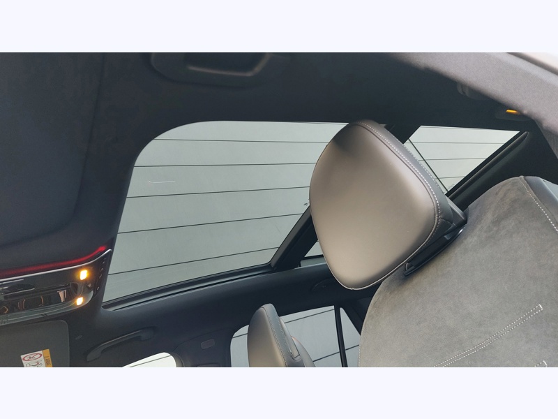 Image Mercedes-Benz GLC SUV GLC 300 e  Hybrid EQ 4MATIC  AMG Line   Pack Sport Noir  Pack Premium Plus Android Auto  Apple  CarP