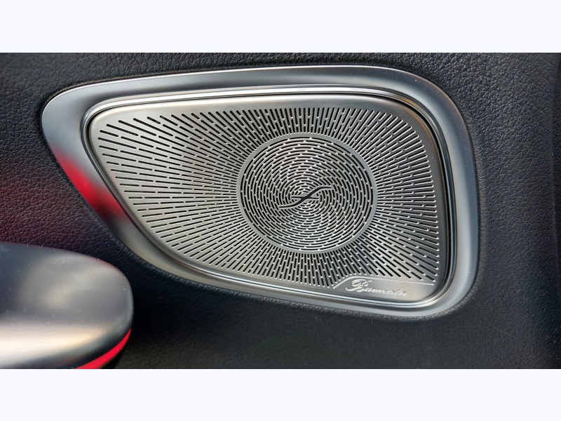 Image Mercedes-Benz GLC SUV GLC 300 e  Hybrid EQ 4MATIC  AMG Line   Pack Sport Noir  Pack Premium Plus Android Auto  Apple  CarP