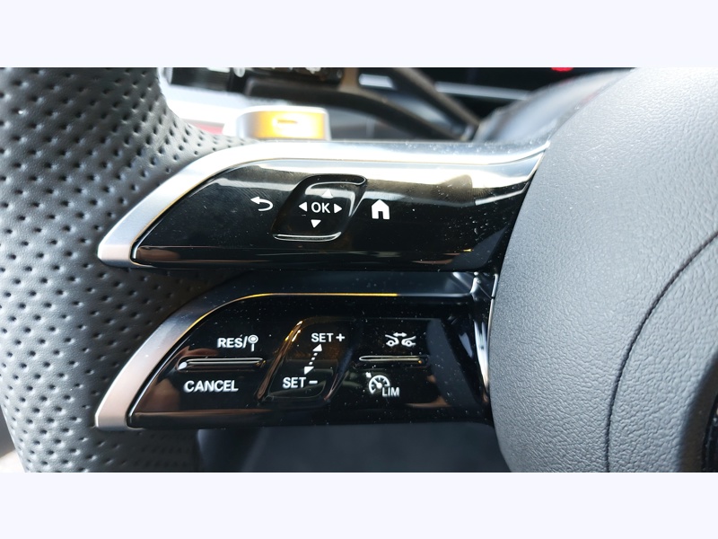 Image Mercedes-Benz GLC SUV GLC 300 e  Hybrid EQ 4MATIC  AMG Line   Pack Sport Noir  Pack Premium Plus Android Auto  Apple  CarP