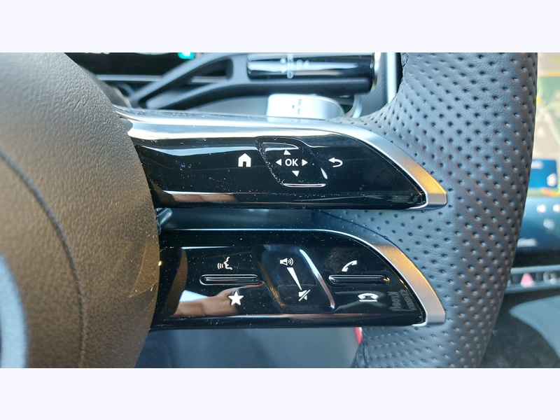 Image Mercedes-Benz GLC SUV GLC 300 e  Hybrid EQ 4MATIC  AMG Line   Pack Sport Noir  Pack Premium Plus Android Auto  Apple  CarP