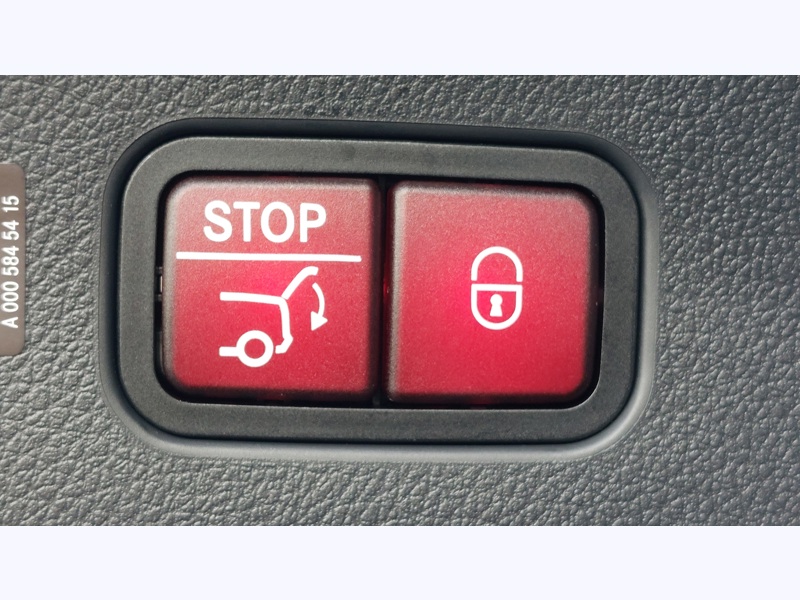 Image Mercedes-Benz GLC SUV GLC 220 d 4MATIC  AMG Line  Pack d'assistance à la conduite Plus  Pack Sport Noir Pack Premium Plus 