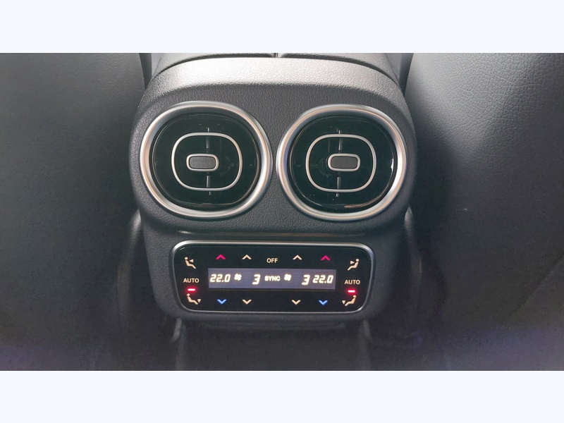 Image Mercedes-Benz GLC SUV GLC 220 d 4MATIC  AMG Line  Pack d'assistance à la conduite Plus  Pack Sport Noir Pack Premium Plus 