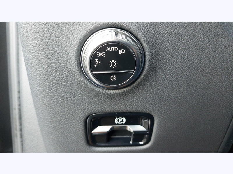 Image Mercedes-Benz GLC SUV GLC 220 d 4MATIC  AMG Line  Pack d'assistance à la conduite Plus  Pack Sport Noir Pack Premium Plus 