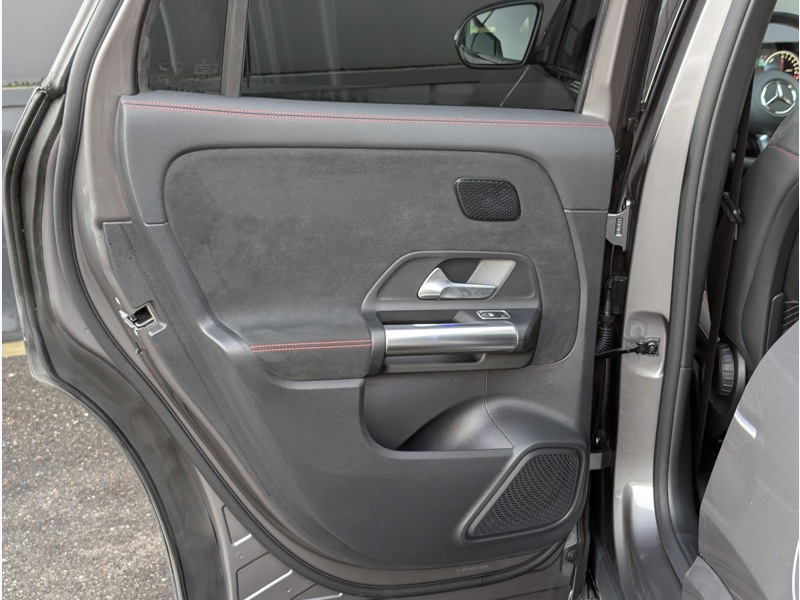 Image Mercedes-Benz GLA 250 e Hybrid AMG Line TO SIEGES AVANTS CHAUFFANTS CAMERA DE RECUL DISTRONIC PLUS INTEGRATION SMARTPH