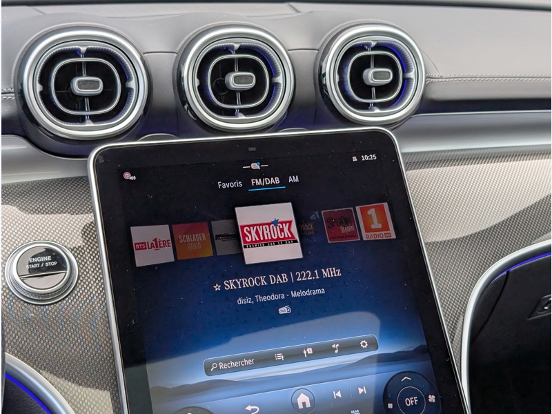 Image Mercedes-Benz CLASSE C BREAK 300 e Hybrid EQ Break  AMG LINE TO SIEGES AVANTS MEMOIRES ELECTRIQUES CHAUFFANTS INTEGRATION SMARTPH