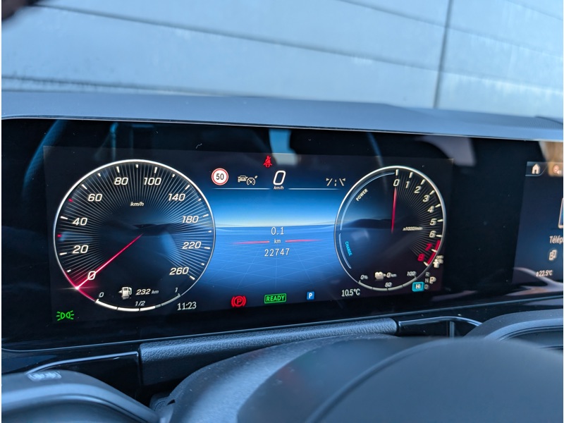 Image Mercedes-Benz GLA 250 e Hybrid EQ  AMG LINE TO SIEGES AVANTS CHAUFFANTS DISTRONIC PLUS SONORISATION ADVANCED INTEGRATI