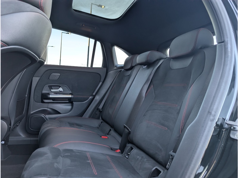 Image Mercedes-Benz GLA 250 e Hybrid EQ  AMG LINE TO SIEGES AVANTS CHAUFFANTS DISTRONIC PLUS SONORISATION ADVANCED INTEGRATI