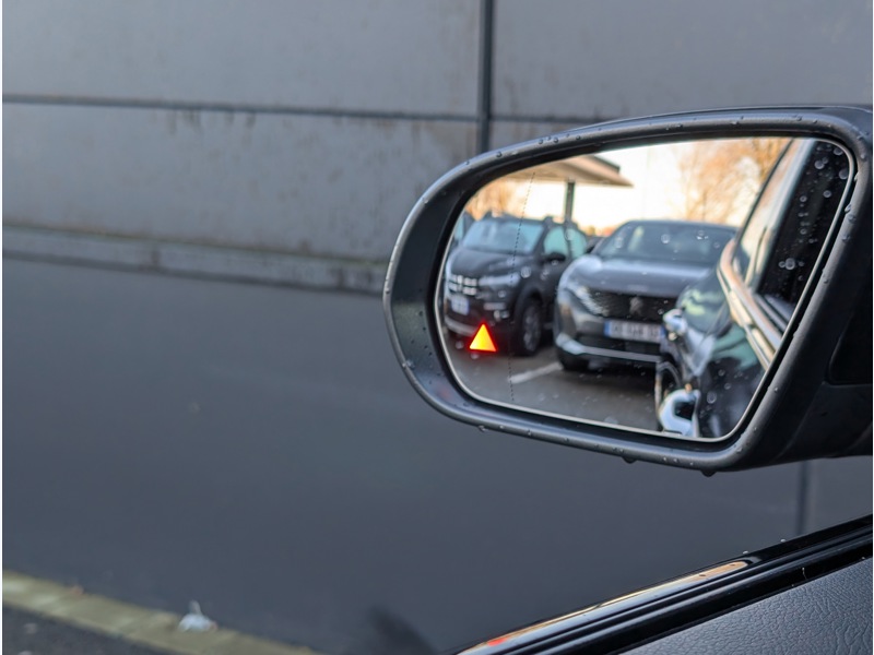 Image Mercedes-Benz GLA 250 e Hybrid EQ  AMG LINE TO SIEGES AVANTS CHAUFFANTS DISTRONIC PLUS SONORISATION ADVANCED INTEGRATI