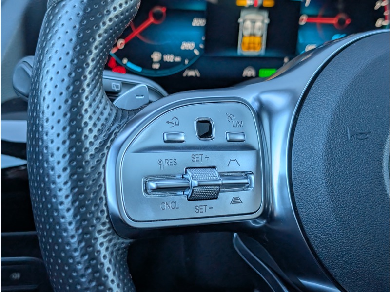 Image Mercedes-Benz GLA 250 e  AMG LINE TO SIEGES AVANTS ELECTRIQUES MEMOIRES CHAUFFANTS MULTIBEAM CAMERA DE RECUL ATTELAGE 