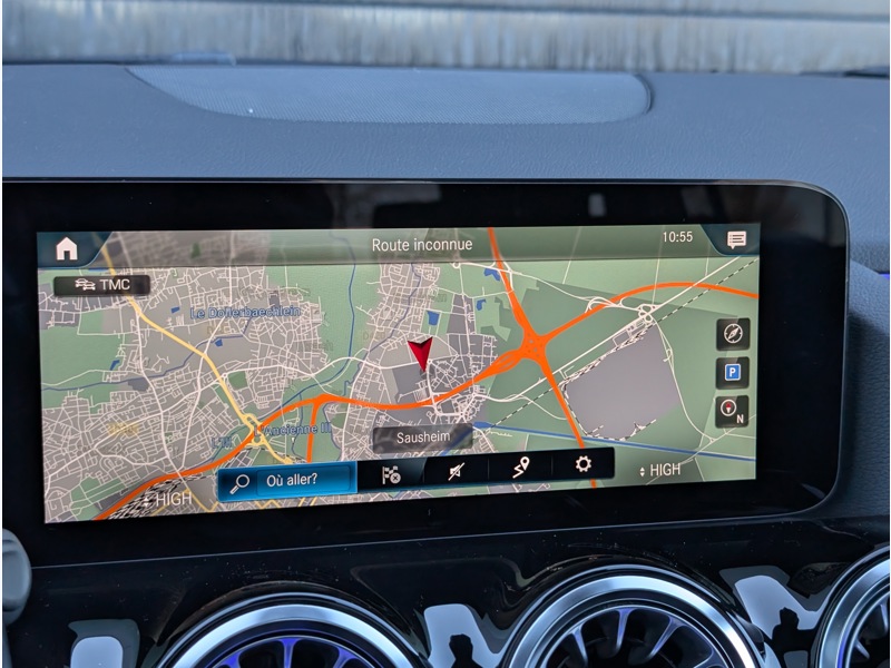 Image Mercedes-Benz GLA 250 e  AMG LINE TO SIEGES AVANTS ELECTRIQUES MEMOIRES CHAUFFANTS MULTIBEAM CAMERA DE RECUL ATTELAGE 