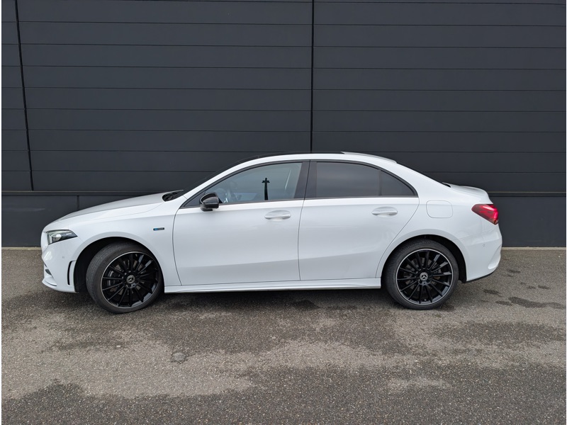 Image Mercedes-Benz CLASSE A 250 e Berline  AMG LINE TO SIEGES AVANTS ELECTRIQUES MEMOIRES CHAUFFANTS MULTIBEAM BURMEISTER CAMERA