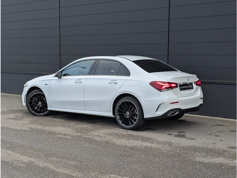 Image Mercedes-Benz CLASSE A 250 e Berline  AMG LINE TO SIEGES AVANTS ELECTRIQUES MEMOIRES CHAUFFANTS MULTIBEAM BURMEISTER CAMERA
