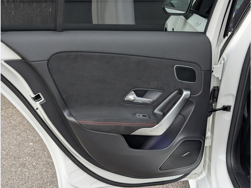 Image Mercedes-Benz CLASSE A 250 e Berline  AMG LINE TO SIEGES AVANTS ELECTRIQUES MEMOIRES CHAUFFANTS MULTIBEAM BURMEISTER CAMERA