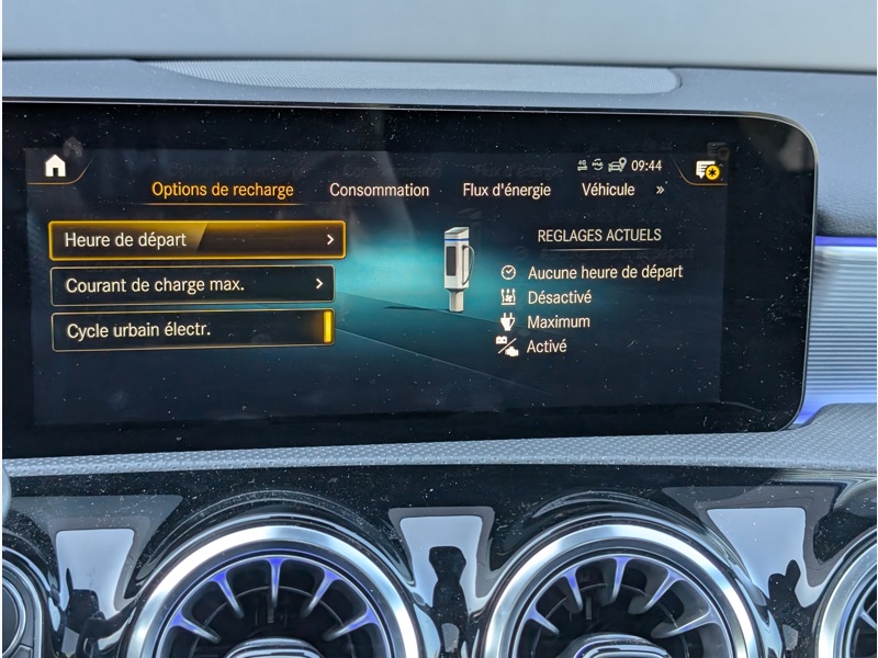 Image Mercedes-Benz CLASSE A 250 e AMG Line TO SIEGES ELECTRIQUES MEMOIRES CHAUFFANTS CAMERA DE RECUL MULTIBEAM SONORISATION ADVA