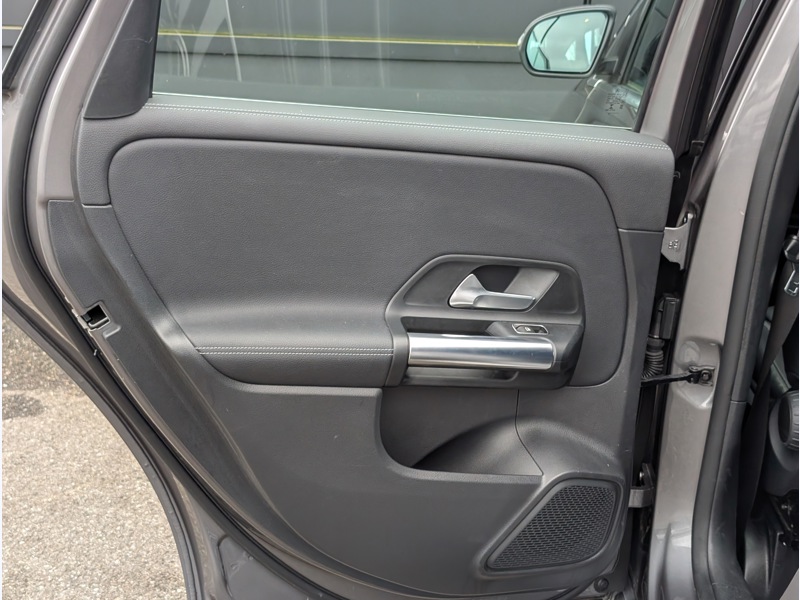 Image Mercedes-Benz CLASSE B 180  PROGRESSIVE LINE CAMERA DE RECUL PROJECTEURS LED BOITE DE VITESSES MANUELLE A 6 RAPPORTS REGULA