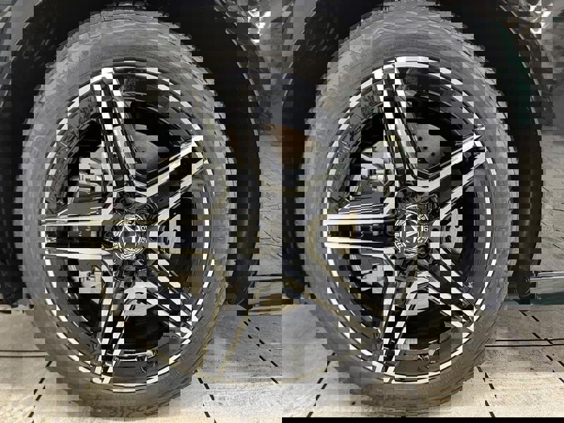 Image Mercedes-Benz CLASSE A 250 e Hybrid EQ AMG Line AMG Line 1770 Classe A 250 e AMG Line