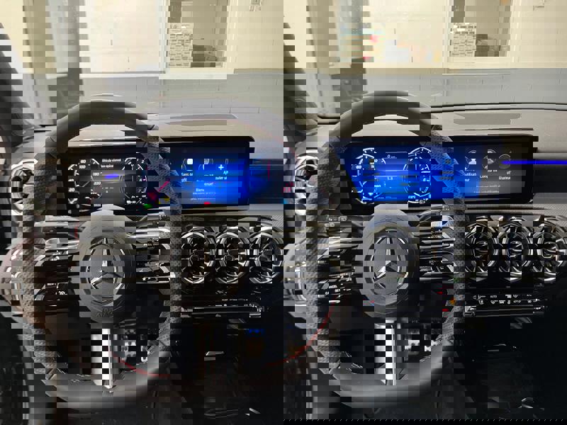 Image Mercedes-Benz CLASSE A 250 e Hybrid EQ AMG Line AMG Line 1770 Classe A 250 e AMG Line