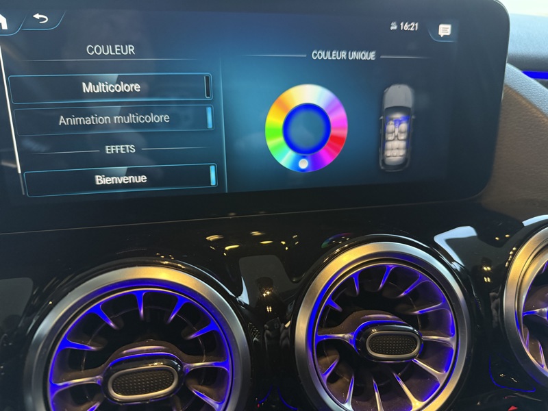 Image Mercedes-Benz GLA 200 d AMG Line  Full Led Toit Ouvrant Apple CarPlay