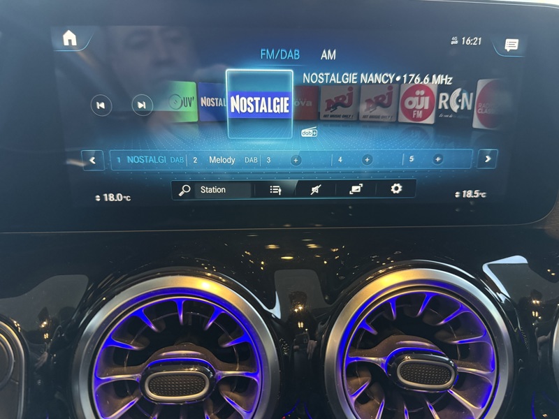 Image Mercedes-Benz GLA 200 d AMG Line  Full Led Toit Ouvrant Apple CarPlay