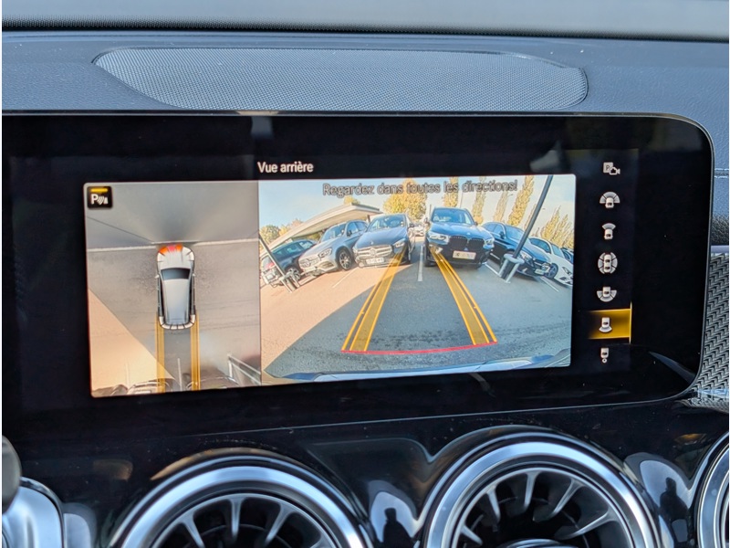 Image Mercedes-Benz GLB 200 d AMG Line ATTELAGE TO SIEGES ELECTRIQUES MEMOIRES CHAUFFANTS BURMESTER CAMERA 360 ATTELAGE INTE