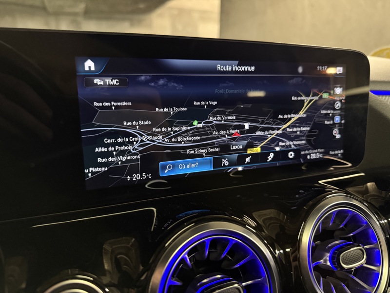 Image Mercedes-Benz GLA 220 d 4MATIC AMG Line  Toit Ouvrant Full Led Apple CarPlay 