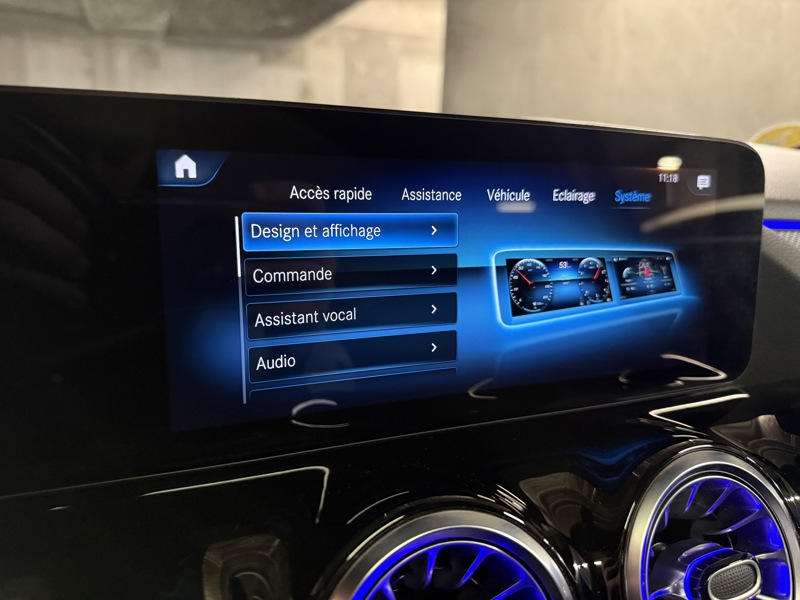 Image Mercedes-Benz GLA 220 d 4MATIC AMG Line  Toit Ouvrant Full Led Apple CarPlay 