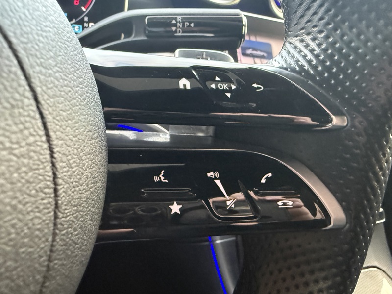 Image Mercedes-Benz CLASSE C BERLINE 220 d Berline AMG Line  Toit Ouvrant Full Led Apple CarPlay Pack Black 