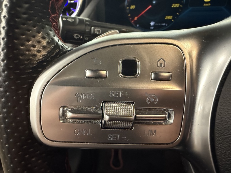 Image Mercedes-Benz GLA 200 d AMG Line AMG Line Toit Ouvrant Full Led