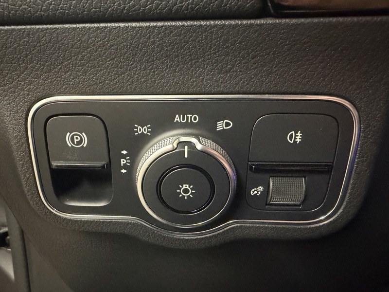 Image Mercedes-Benz GLA 200 d AMG Line AMG Line Toit Ouvrant Full Led