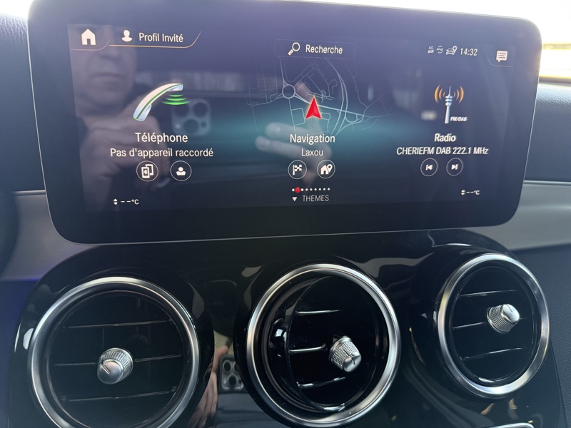 Image Mercedes-Benz GLC SUV 220 d 4MATIC SUV AMG Line  Toit Ouvrant Full Led Apple CarPlay Pack Black