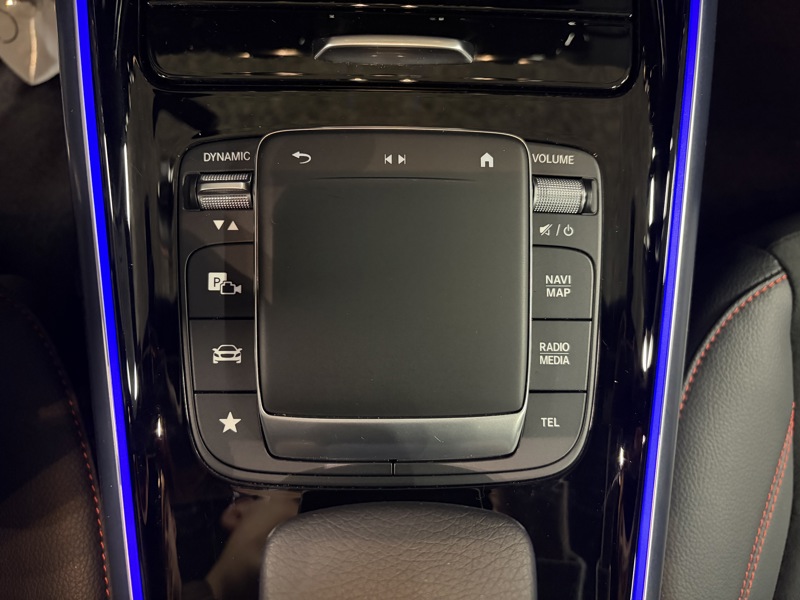 Image Mercedes-Benz EQA 250 AMG Line  Full Led Apple CarPlay Pack Black