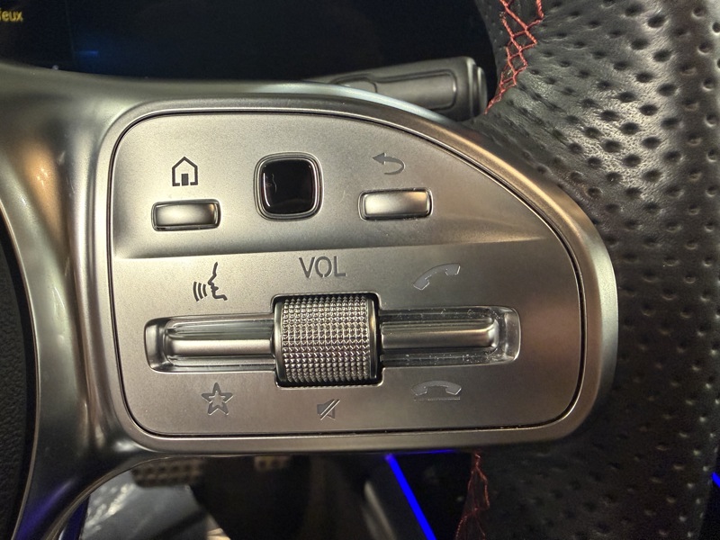 Image Mercedes-Benz EQA 250 AMG Line  Full Led Apple CarPlay Pack Black