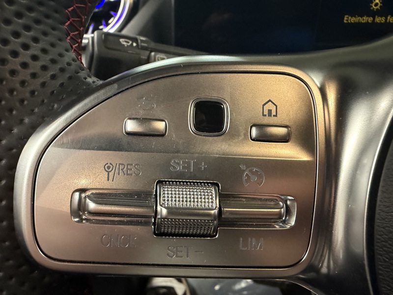 Image Mercedes-Benz EQA 250 AMG Line  Full Led Apple CarPlay Pack Black