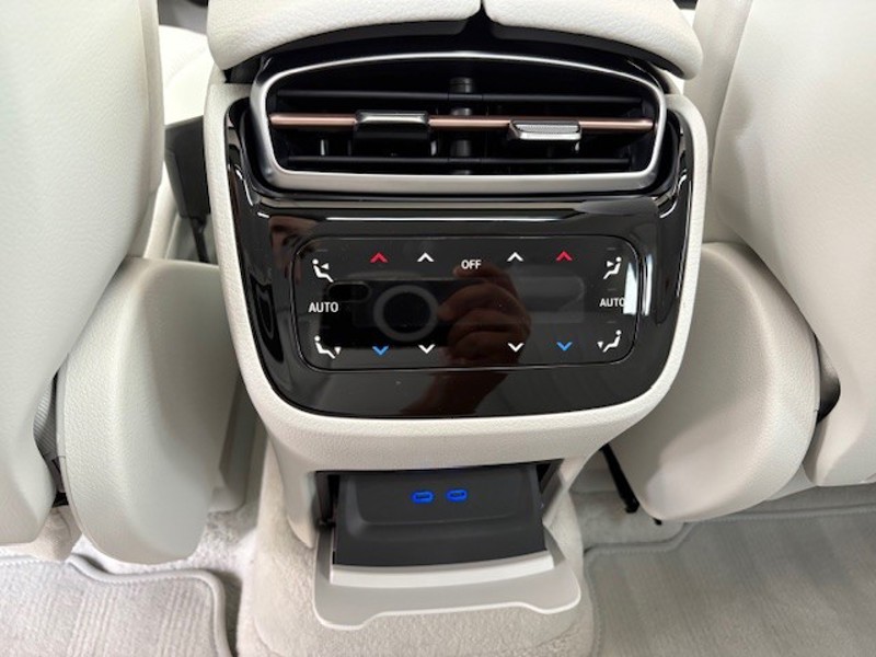 Image Mercedes-Benz EQE SUV 500 4MATIC SUV Electric Art Digital light TO GPS Carplay Caméra 360 Burmester HUD Sièges cuir élec c