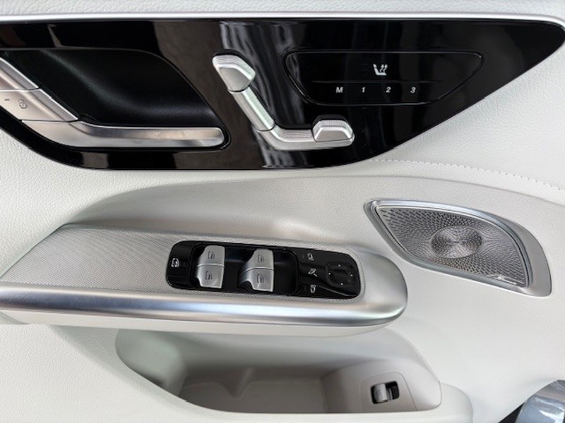 Image Mercedes-Benz EQE SUV 500 4MATIC SUV Electric Art Digital light TO GPS Carplay Caméra 360 Burmester HUD Sièges cuir élec c