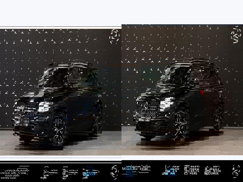 Photo Mercedes-Benz GLB 200 d AMG Line 7 Places Attelage AMG Line 