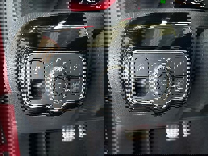 Image Mercedes-Benz CLASSE A 200 AMG Line AMG Line 