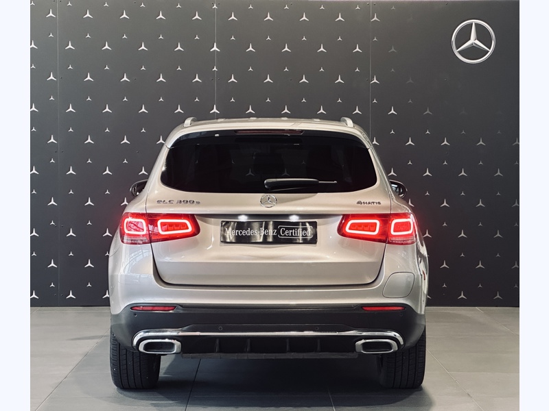 Image Mercedes-Benz GLC SUV GLC 300e 4MATIC SUV AMG Line  