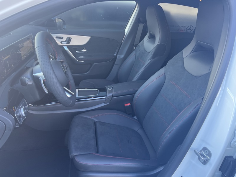 Image Mercedes-Benz CLASSE A 200 d Star Edition AMG Line Classe A 200 d Star Edition