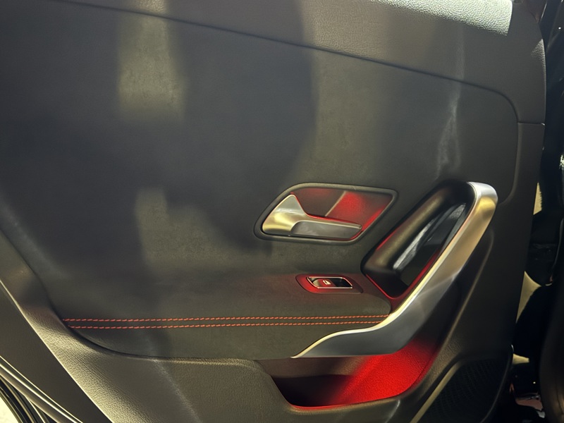 Image Mercedes-Benz CLASSE A A 200 d Compacte AMG Line Classe A 200 d AMG Line