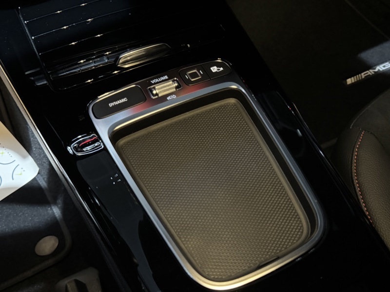 Image Mercedes-Benz CLASSE A A 200 d Compacte AMG Line Classe A 200 d AMG Line