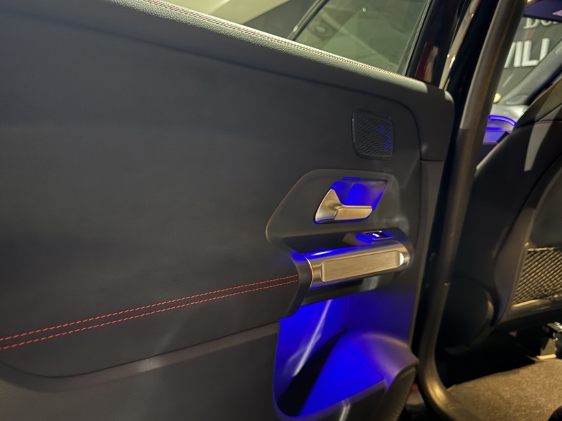 Image Mercedes-Benz GLB 200 d AMG Line AMG Line Classe GLB GLB 220 AMG LINE 8G-DCT