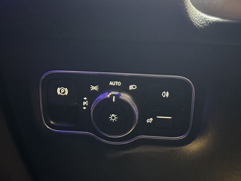 Image Mercedes-Benz GLB 200 d AMG Line AMG Line Classe GLB GLB 220 AMG LINE 8G-DCT